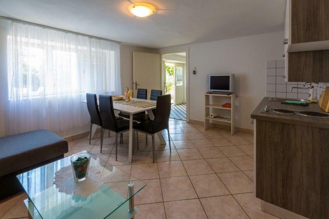 Apartment Dvorska ซริกเวนิซา ภายนอก รูปภาพ