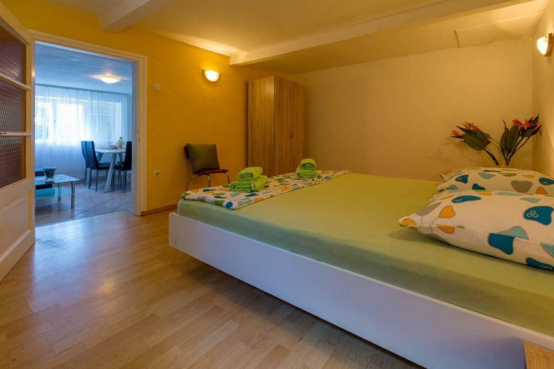 Apartment Dvorska ซริกเวนิซา ภายนอก รูปภาพ